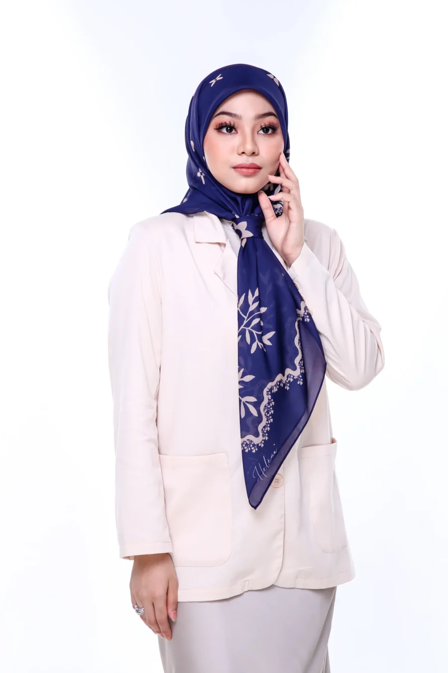 Petal Charm Hijab - Image 3