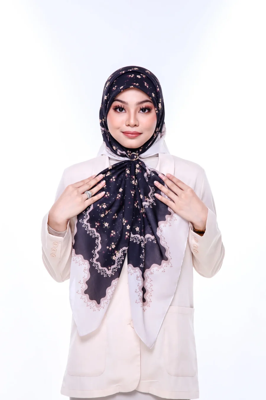 Velvet Black Hijab - Image 3