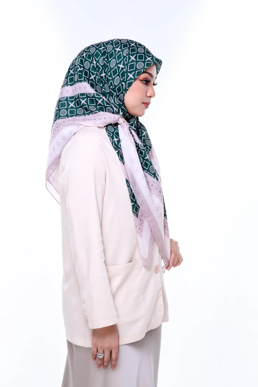 Jade Aura Hijab - Image 2