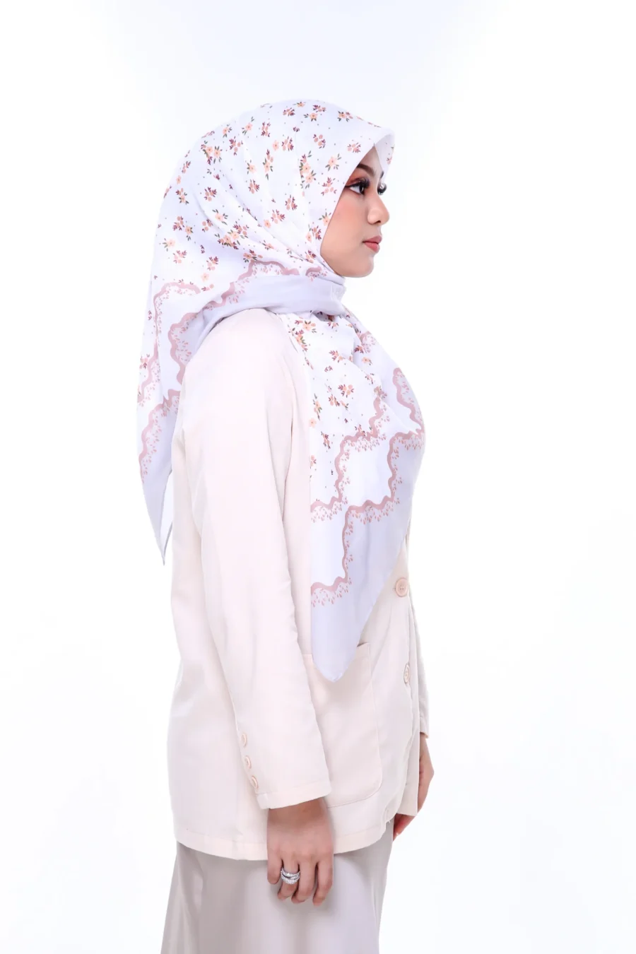 Luna Glow Hijab - Image 3