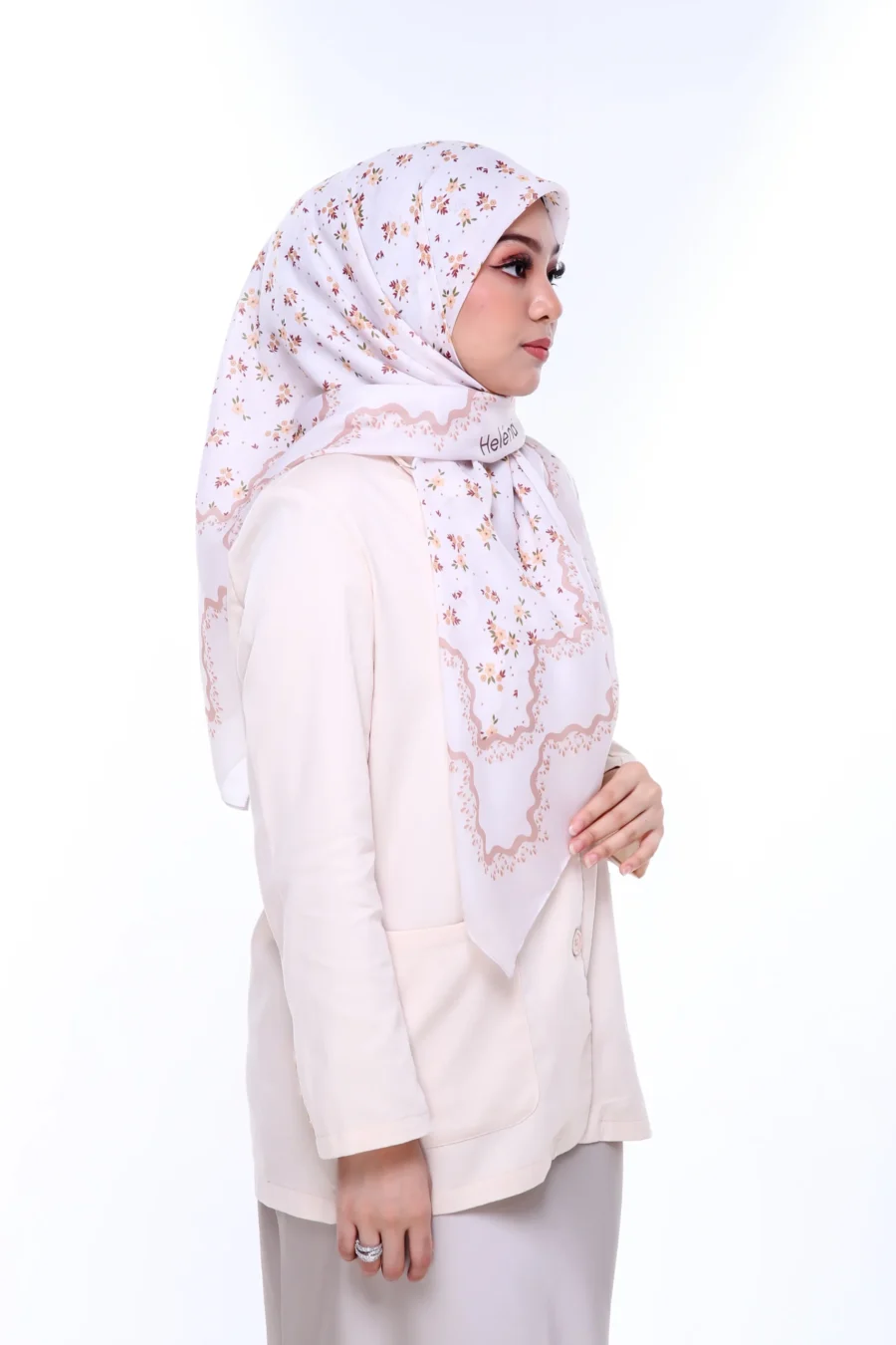 Creme Veil Hijab - Image 3